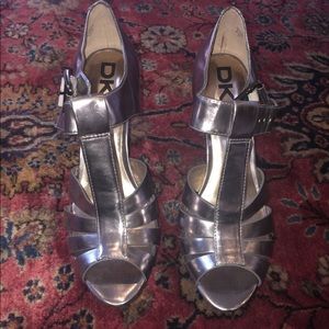 DKNY women's gunmetal color peeptoe heels